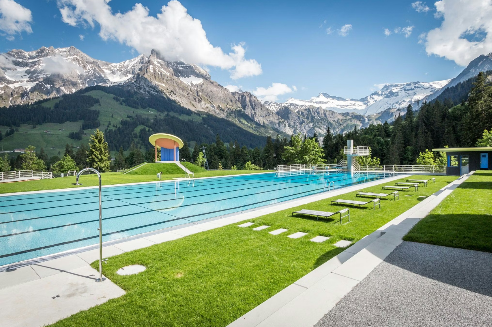 Piscine panoramique de Gruebi, Adelboden, Suisse
